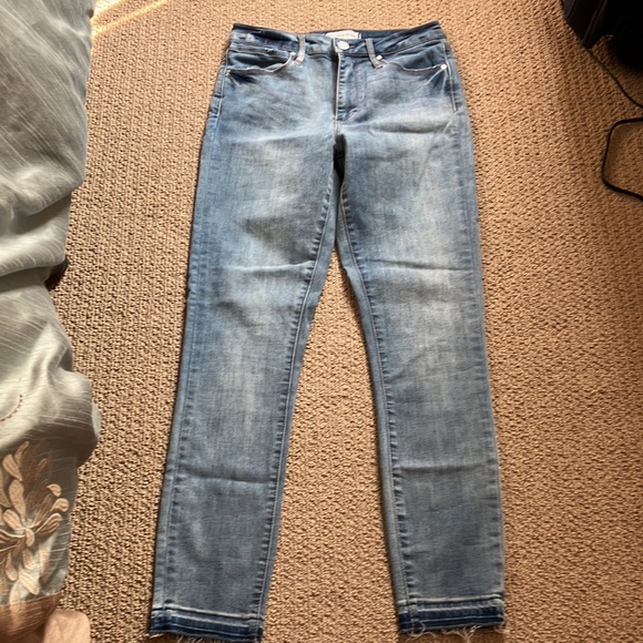 ARTICLES OF SOCIETY SKINNY 26 waist - Picture 4 of 7